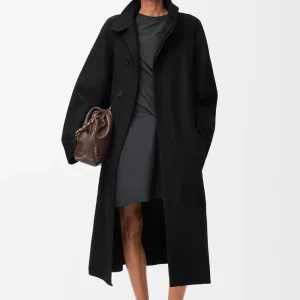 "Belted coat in wool and cashmere Black" LOEWE