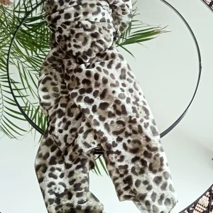 Foulard léopard kaki